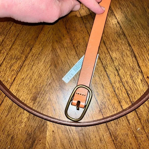 American Eagle Thin Brown Leather Belt with Brass Buckle NWT Size XL - Picture 2 of 4